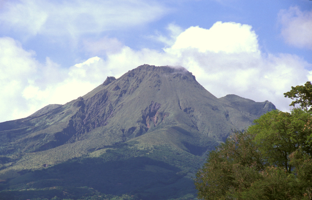 Volcano photo slideshow