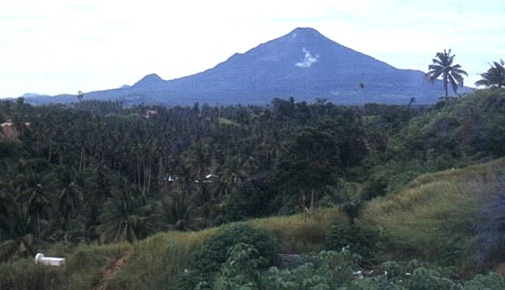 Volcano photo slideshow