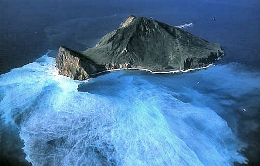 Vigorous submarine fumarolic activity discolors water over broad areas around Kueishantao Island (also known as Gueishan Island, or "Turtle Mountain Island") off the E coast of Taiwan. Historical accounts during the early years of King Qianlong of the Qing Dynasty (1775-1795 CE) noted a lava flow on the mountain. Copyrighted photo by Tourism Bureau, Republic of China (Taiwan), 2006.