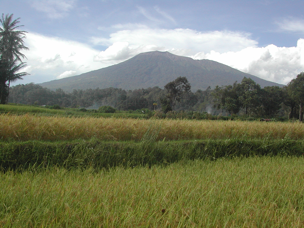 Volcano photo slideshow