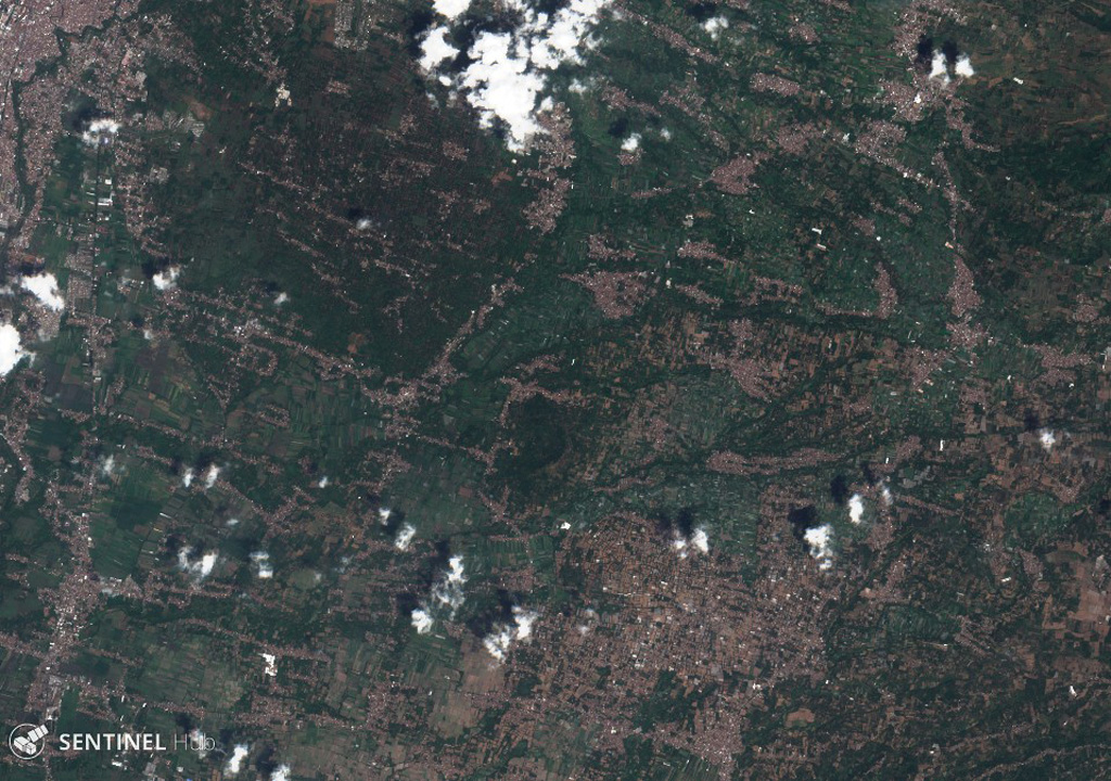 The Malang Plain in eastern Java contains a group of cones, maars, and conduit remnants. These volcanic centers lie in a broad valley alongside Tengger caldera to the NE and Semeru to the E. The area is shown in this 4 December 2019 Sentinel-2 image, with N at the top. Satellite image courtesy of Copernicus Sentinel Data, 2019.