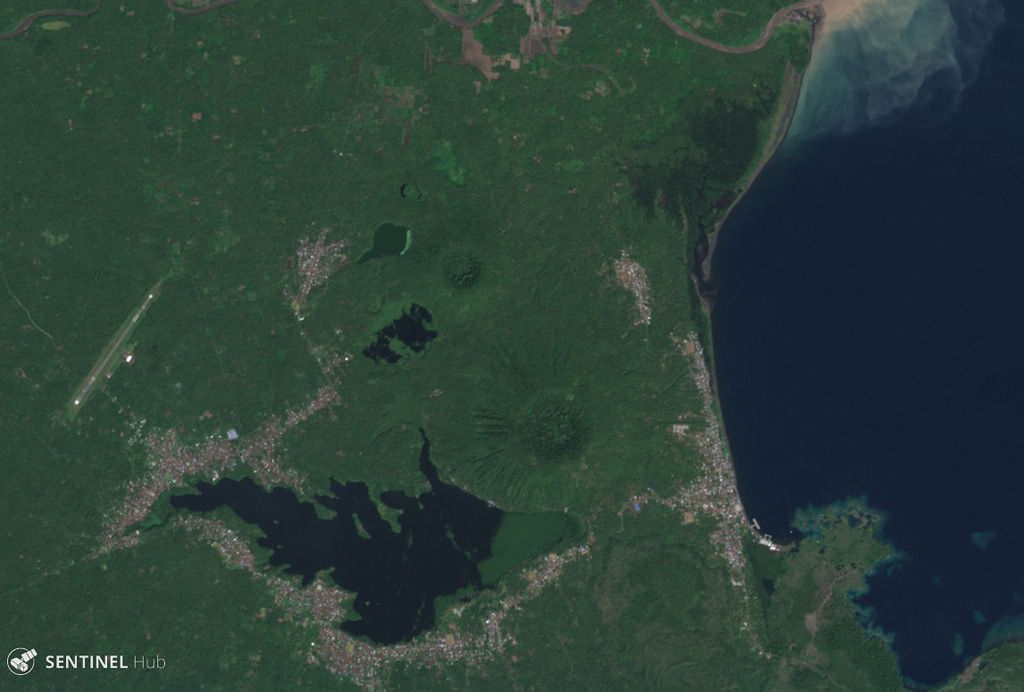 Two scoria cones of Tarakan volcano in northern Halmahera Island are seen here in this 22 November 2019 Sentinel-2 satellite image (N is at the top). Tarakan Lamo (on the east side of the lake) and Tarakan Itji (to the NW of Tarakan Lamo) have 800 and 500 m diameter craters, that are 160 and 125 m deep, respectively. Satellite image courtesy of Copernicus Sentinel Data, 2019.