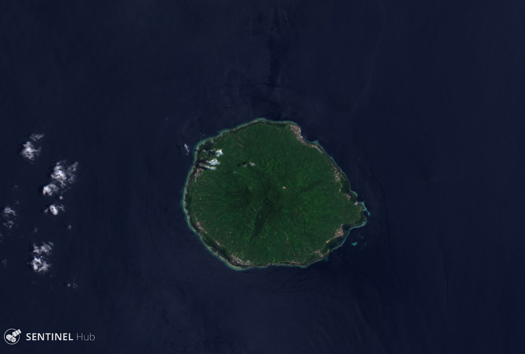 Moti is shown in this 28 September 2018 Sentinel-2 satellite image (N is at the top). It formed along a N-S-trending chain of islands off the western coast of Halmahera Island. The island is surrounded by coral reefs and is 6-7 km in diameter. Satellite image courtesy of Copernicus Sentinel Data, 2018.