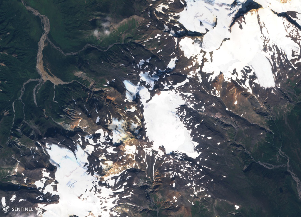 Stepovak Bay 2 is part of the Stepovak Bay Group on the western Alaska Peninsula. The group is located along a NE-trending ridge, seen here in this 14 September 2018 Sentinel-2 satellite image (N is at the top), which is approximately 14 km across. Several of the volcanoes have produced debris flows and lava flows in the Holocene. Satellite image courtesy of Copernicus Sentinel Data, 2018.