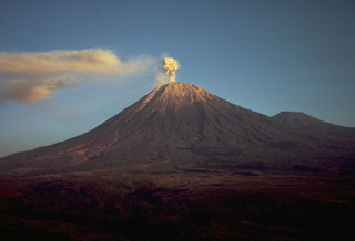 semeru volcano trek