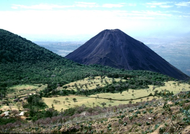 Global Volcanism Program | Izalco